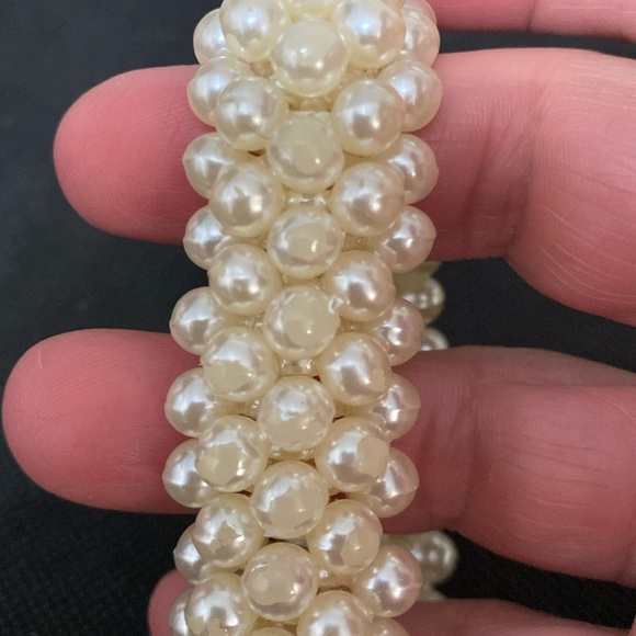 Vintage 1” expandable mixed pearl bracelet/cuff - Picture 7 of 7